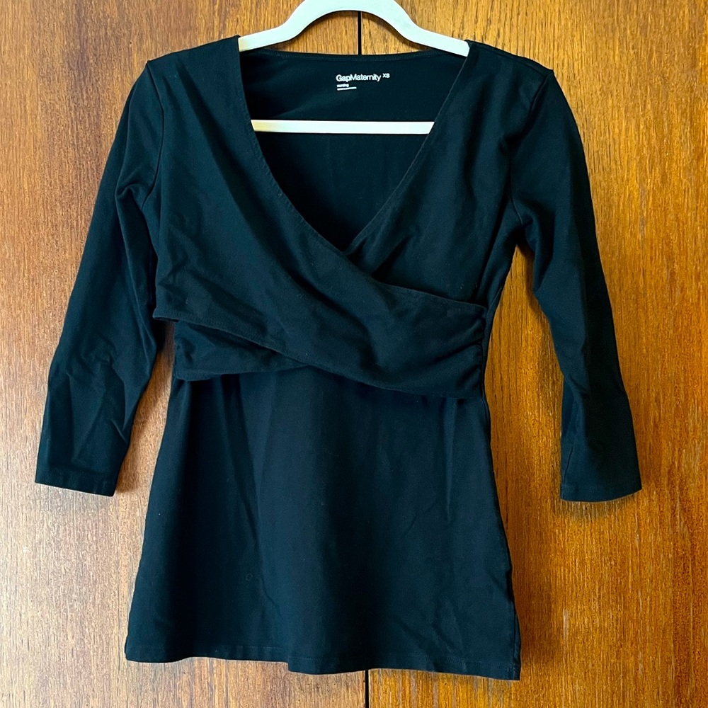 Gap maternity nursing top